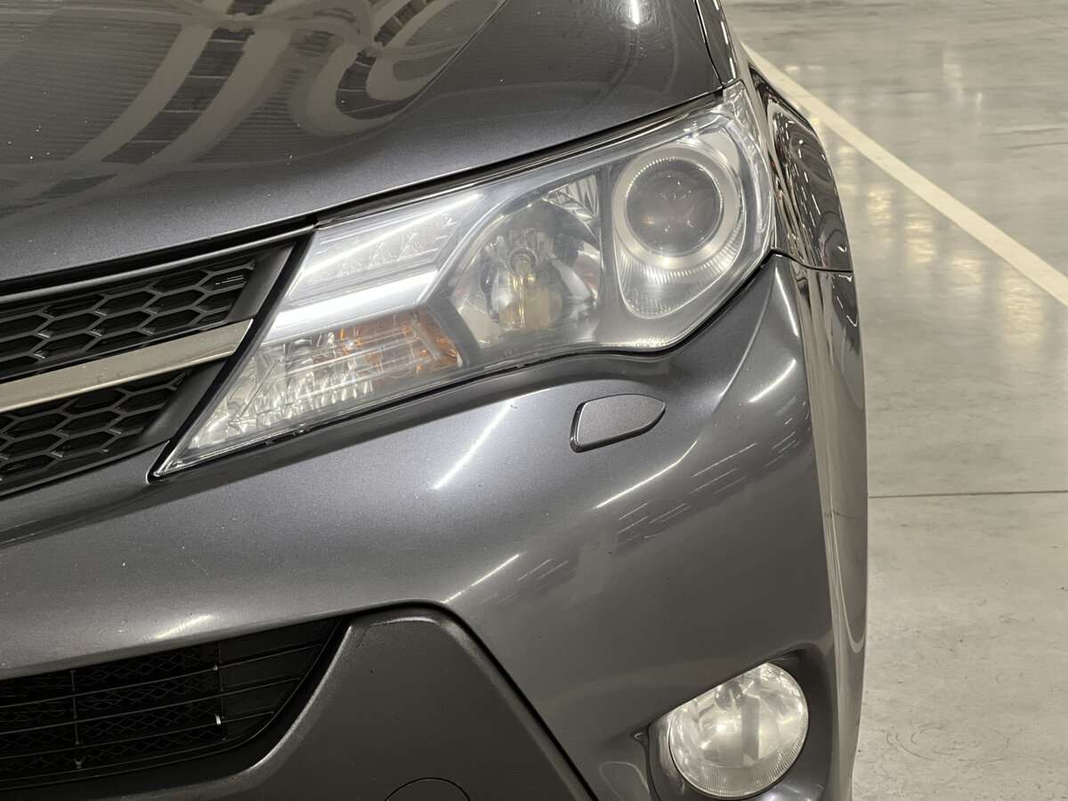 Б/У Тойота Рав4 2013 года. Фото: #16