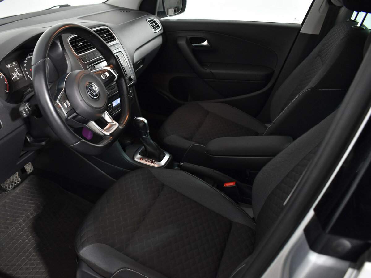 Б/У Фольксваген Поло 2018 года. Фото: #10