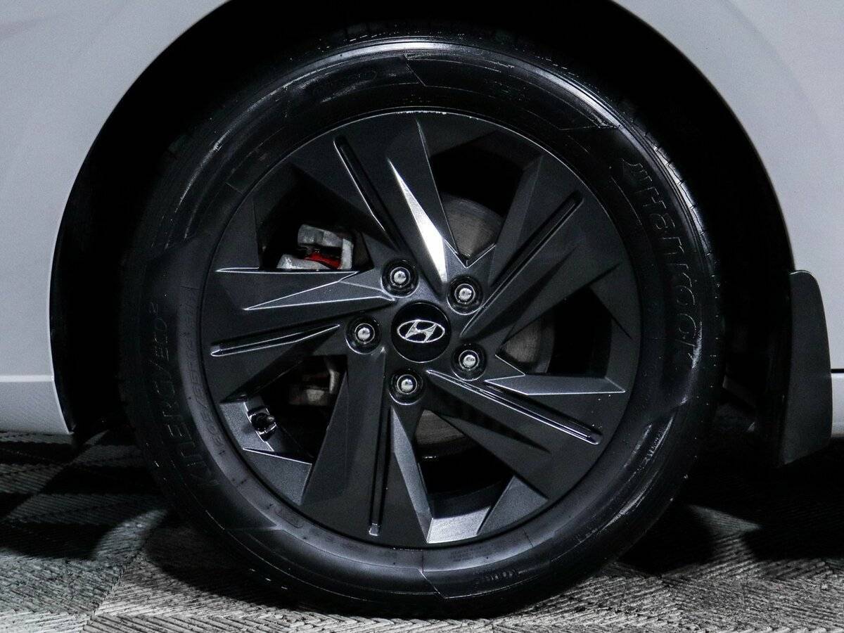 Hyundai Elantra 2021 года с пробегом. Фото: #10