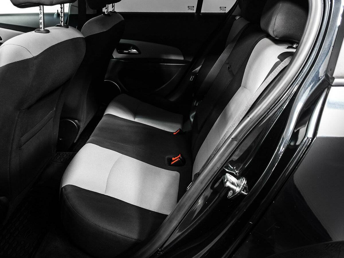 Б/У Шевроле Круз 2014 года. Фото: #12