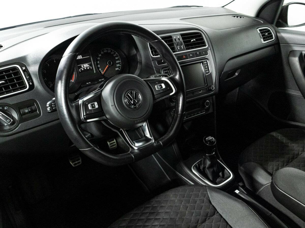 Б/У Фольксваген Поло 2018 года. Фото: #10