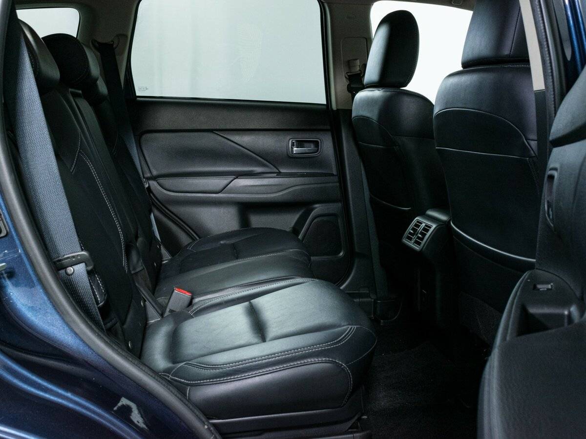 Mitsubishi Outlander 2020 года с пробегом. Фото: #12