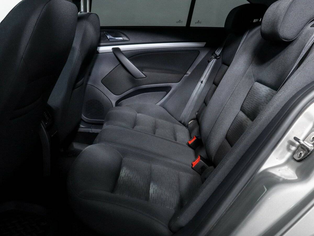 Б/У Шкода Октавия 2012 года. Фото: #7