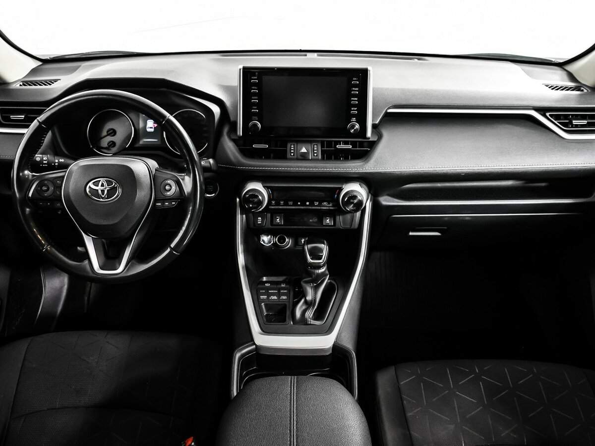 Toyota RAV4 2021 года с пробегом. Фото: #11