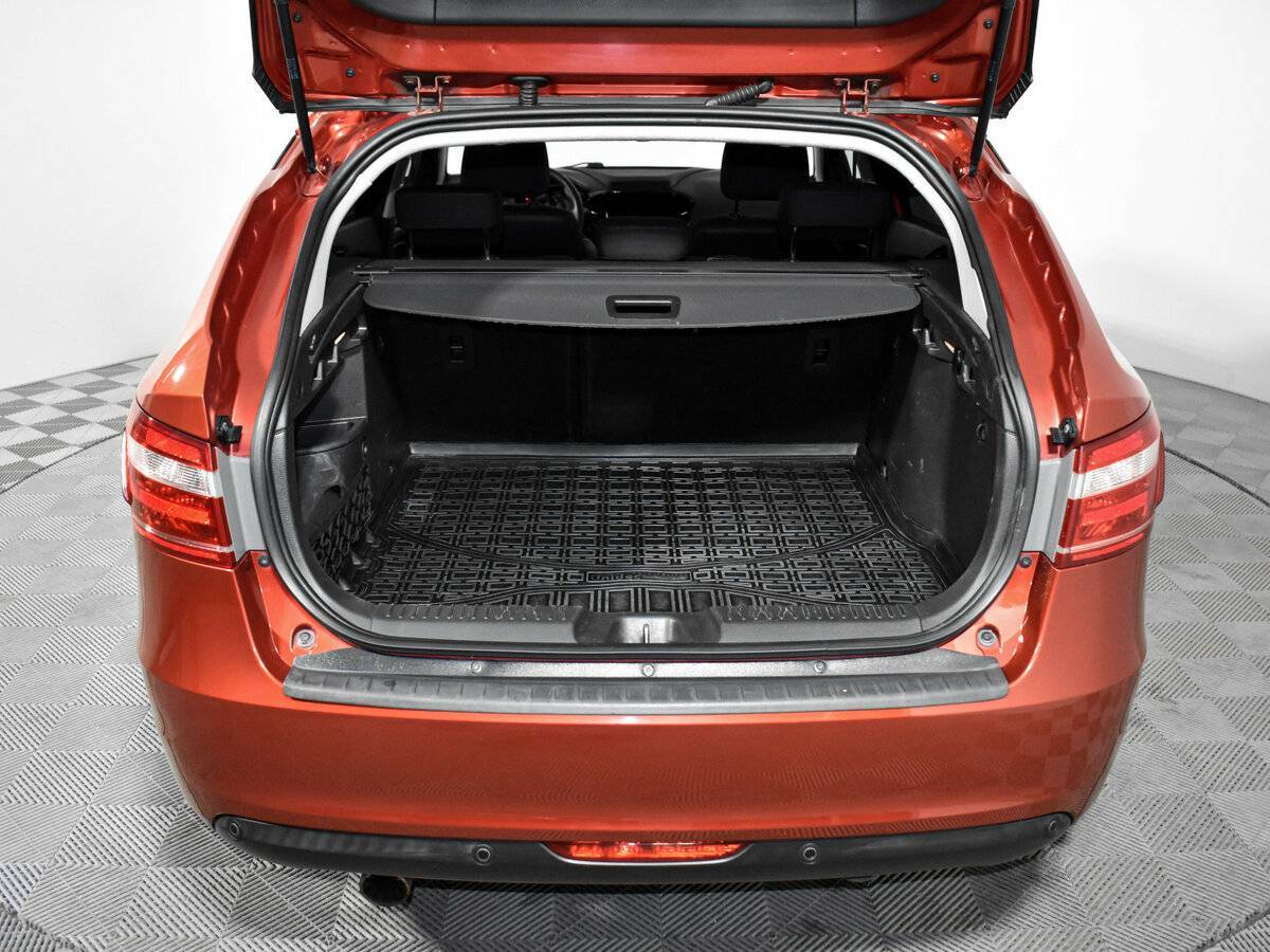 Б/У Лада (ВАЗ) Веста 2018 года. Фото: #18