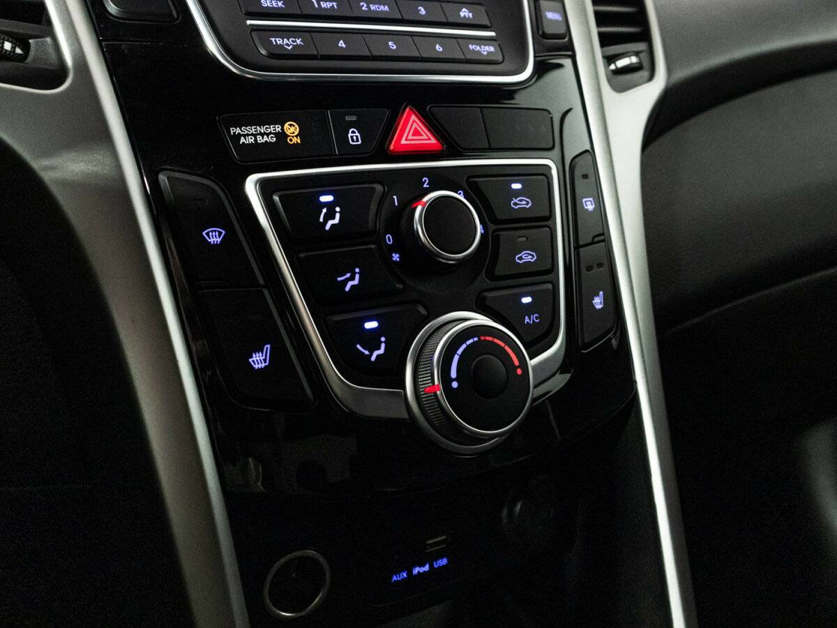 Б/У Хендай ай30 2016 года. Фото: #14