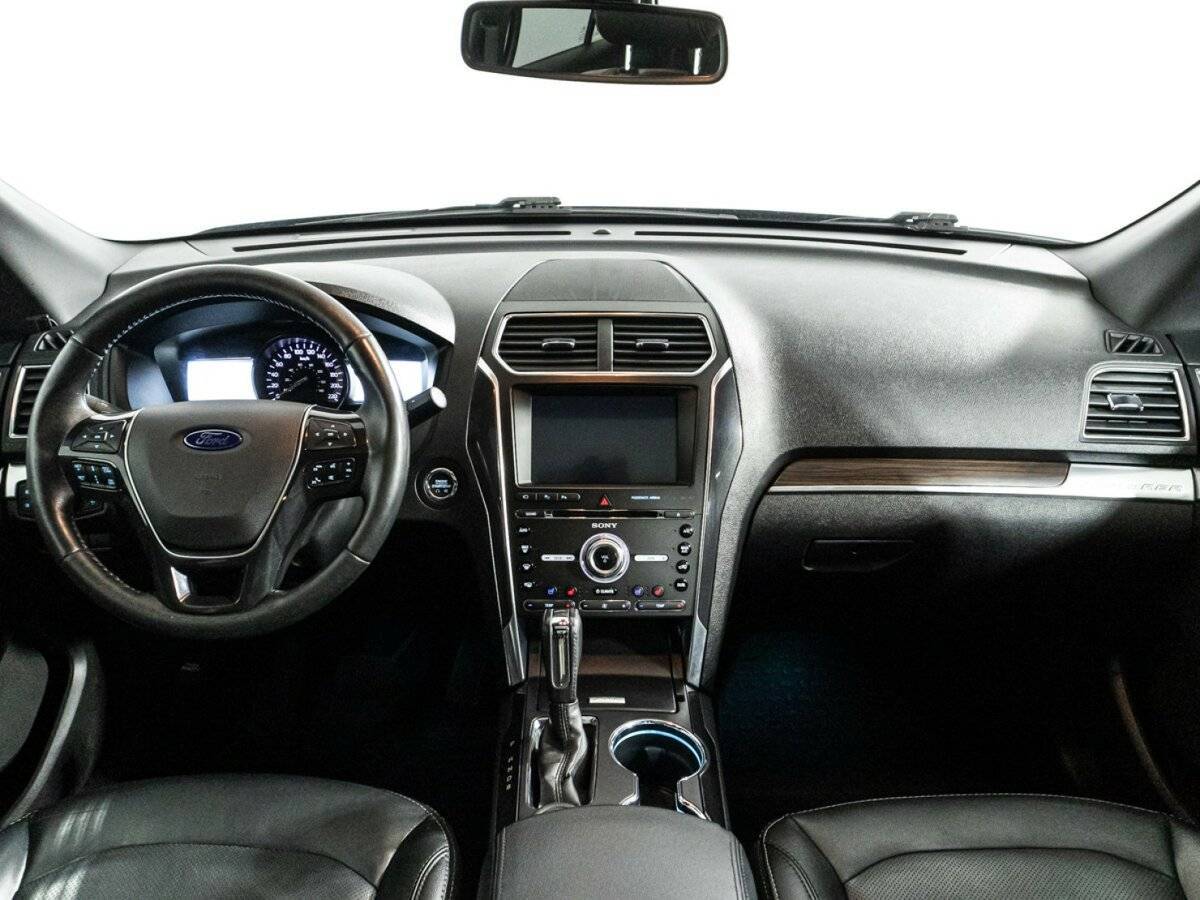Ford Explorer 2017 года с пробегом. Фото: #10