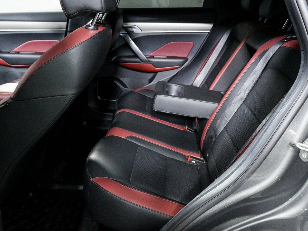 Geely Coolray 2023 года с пробегом. Фото: #6