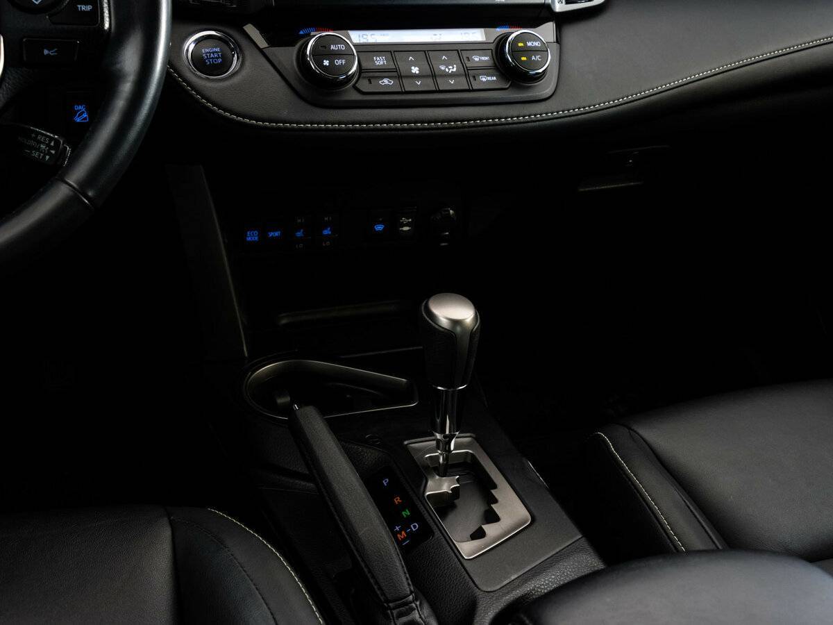 Toyota RAV4 2019 года с пробегом. Фото: #11