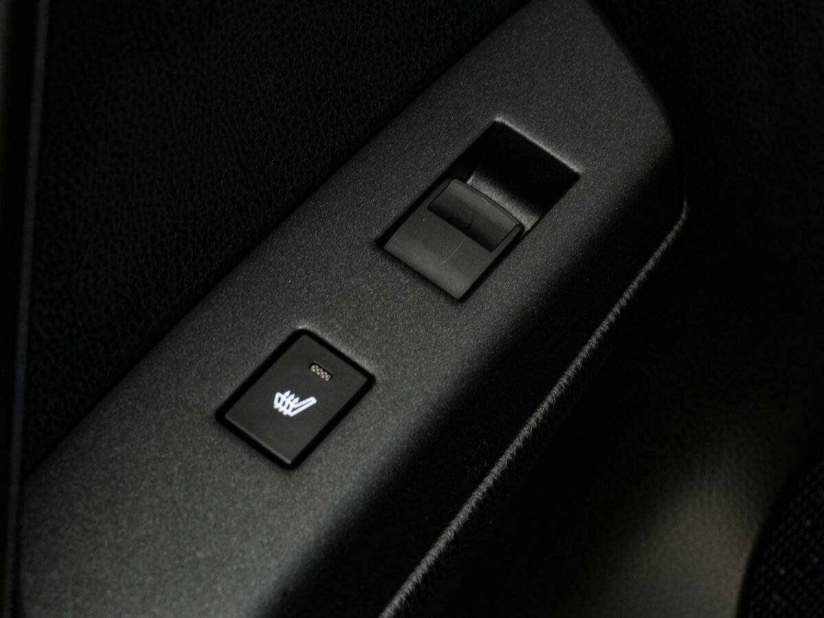 Toyota RAV4 2019 года с пробегом. Фото: #13