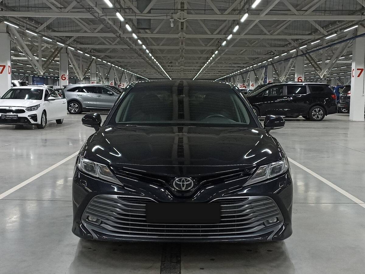 Toyota Camry 2019 года с пробегом. Фото: #1