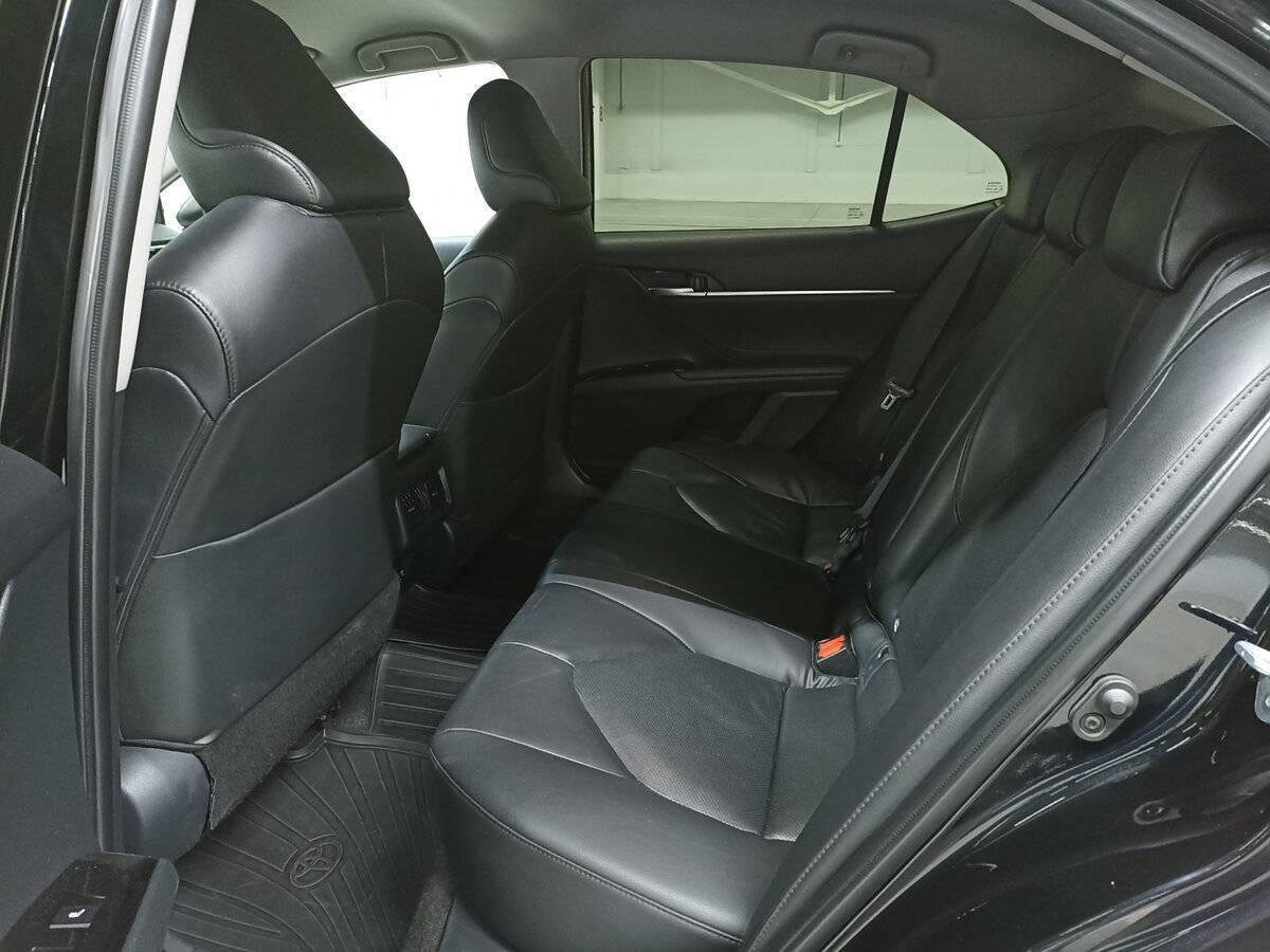 Toyota Camry 2019 года с пробегом. Фото: #11