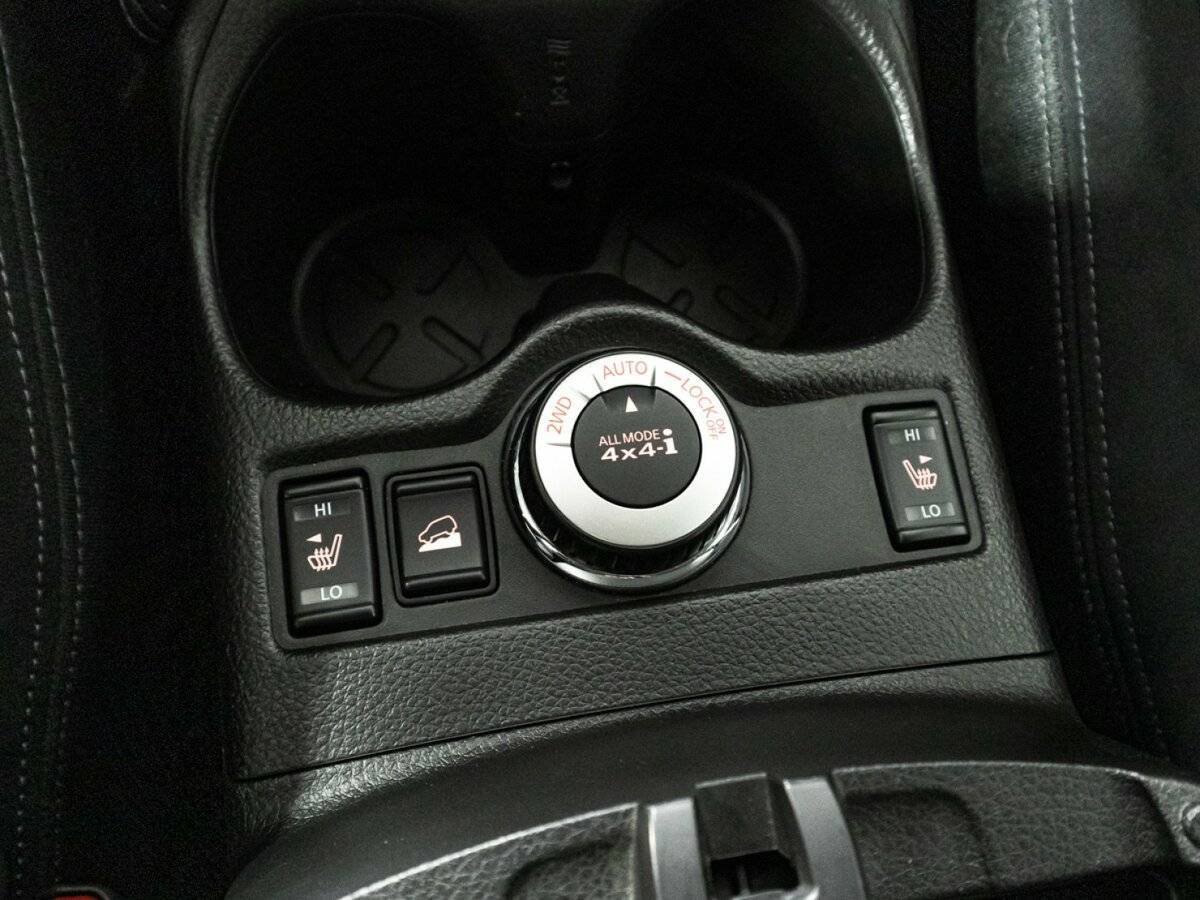 Б/У Ниссан Икс-Трейл 2015 года. Фото: #16