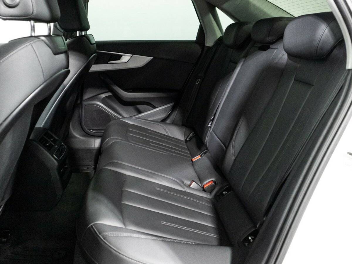 Audi A4 2020 года с пробегом. Фото: #10