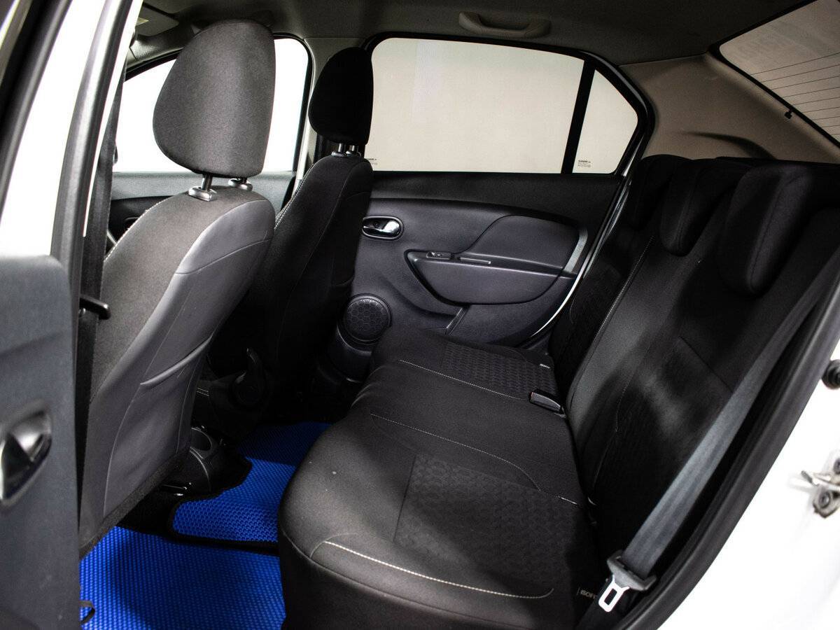 Б/У Рено Логан 2017 года. Фото: #9