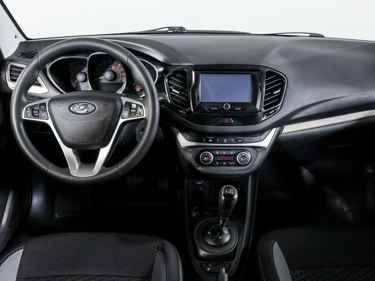 Lada (ВАЗ) Vesta 2018 года с пробегом. Фото: #10