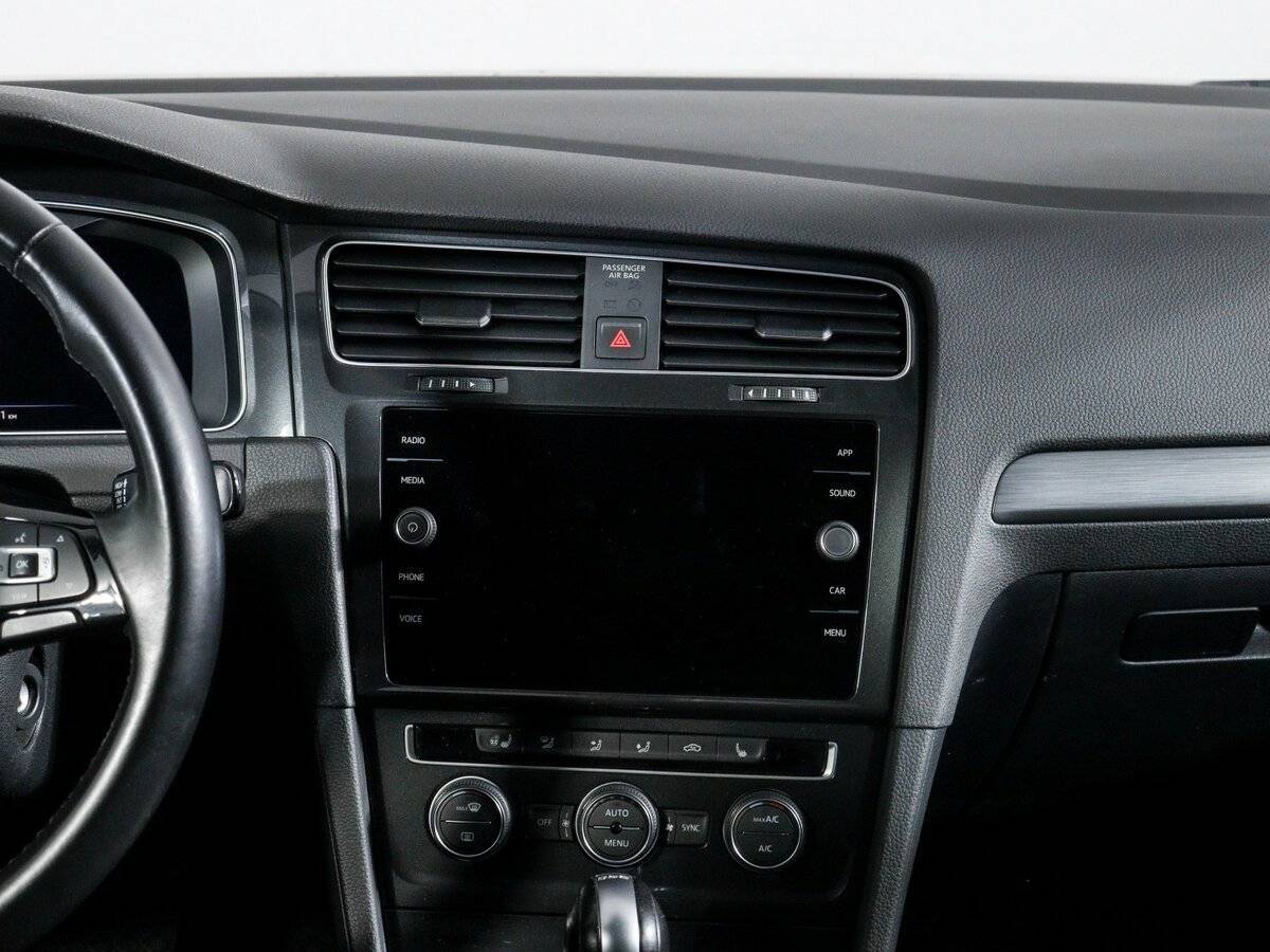 Б/У Фольксваген Гольф 2018 года. Фото: #12