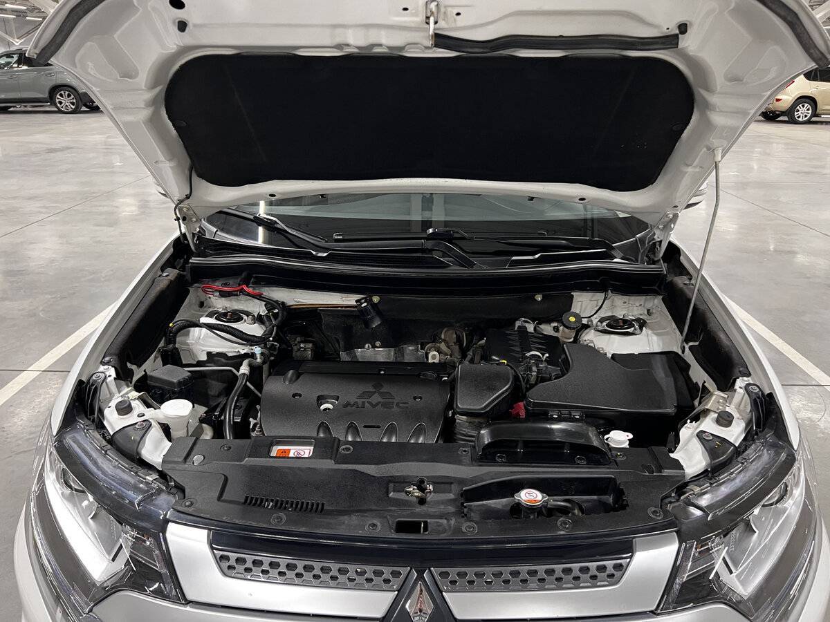 Mitsubishi Outlander 2021 года с пробегом. Фото: #8