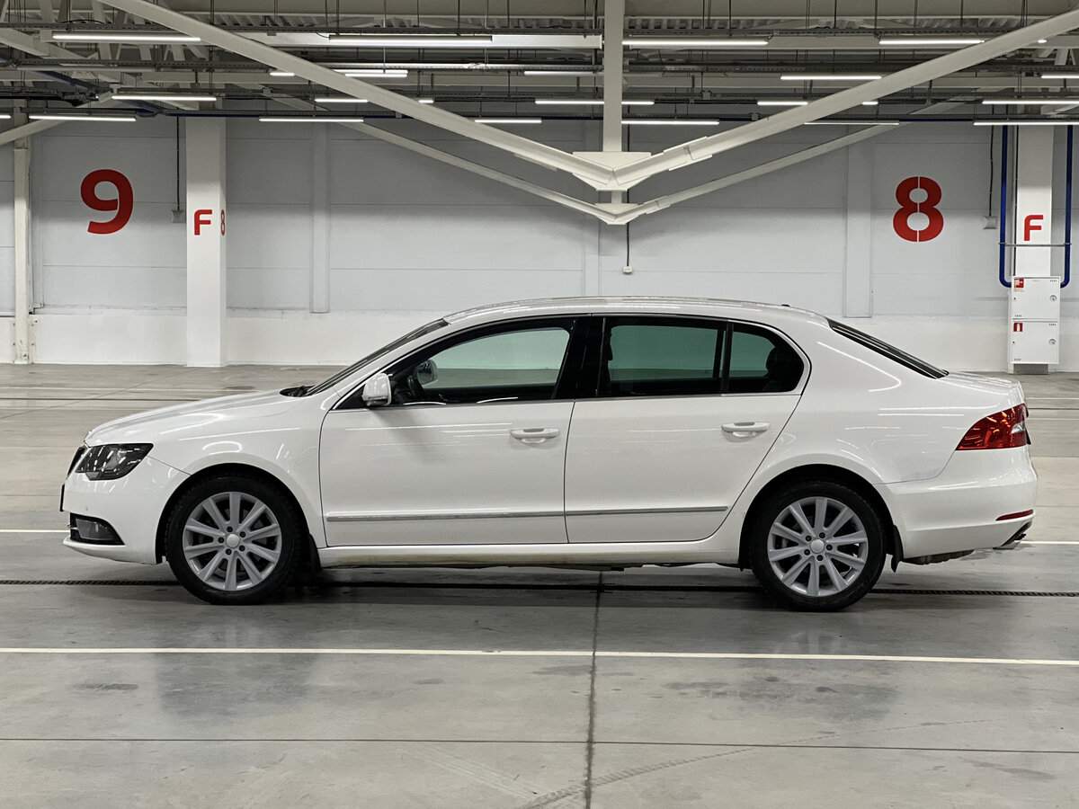 Б/У Шкода Суперб 2014 года. Фото: #7