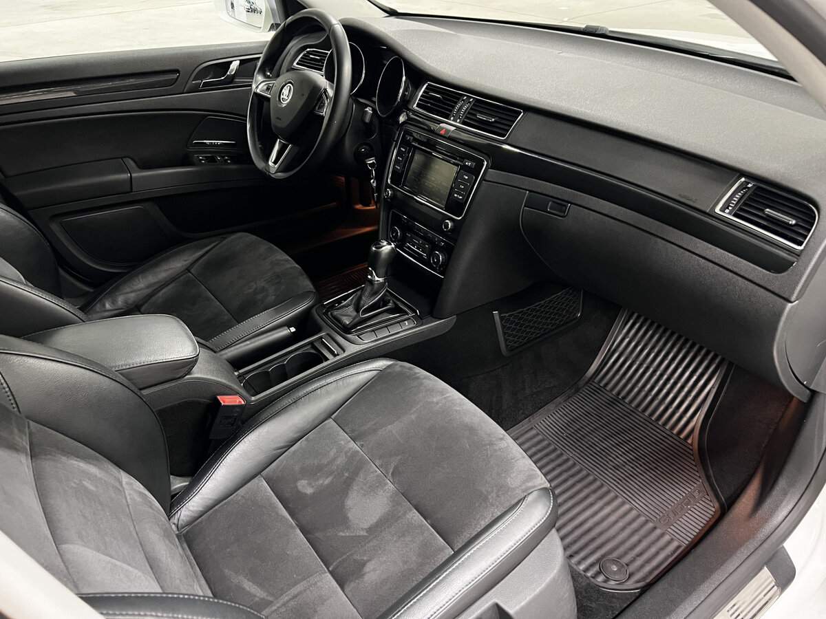 Б/У Шкода Суперб 2014 года. Фото: #10