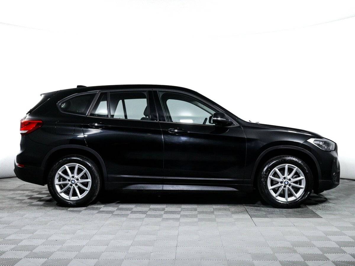 BMW X1 2021 года с пробегом. Фото: #3