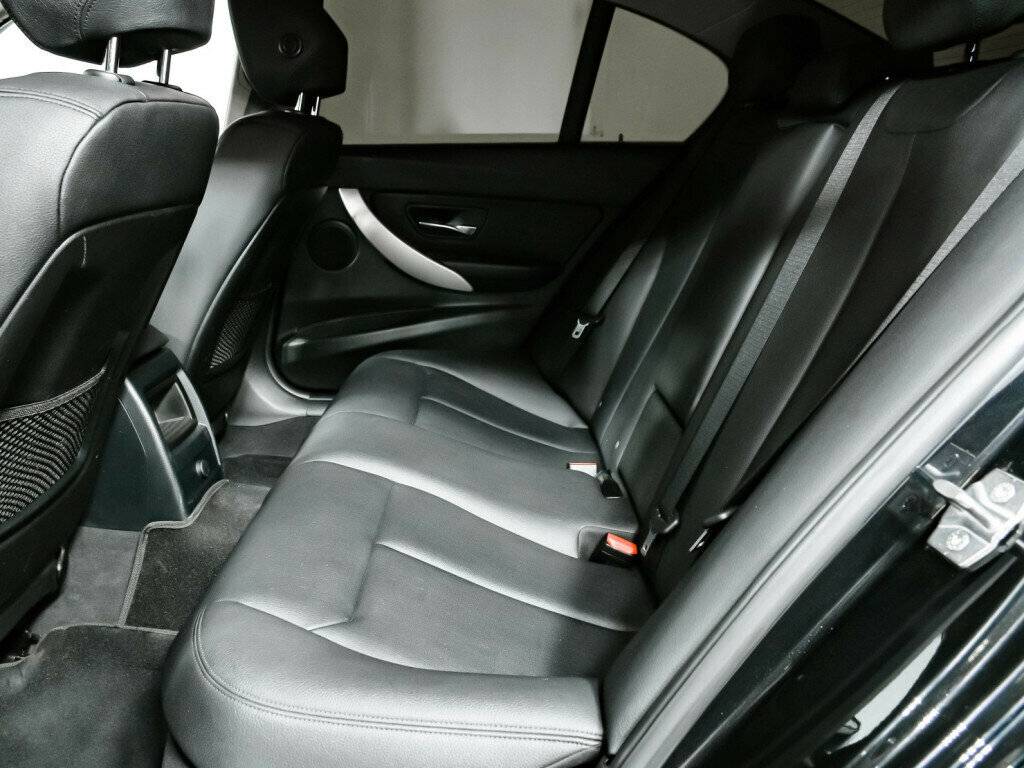 BMW 3 серии 2015 года с пробегом. Фото: #9