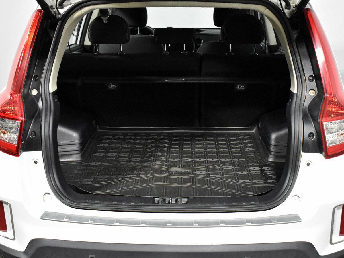 Б/У Джили Эмгранд Икс7 2018 года. Фото: #16