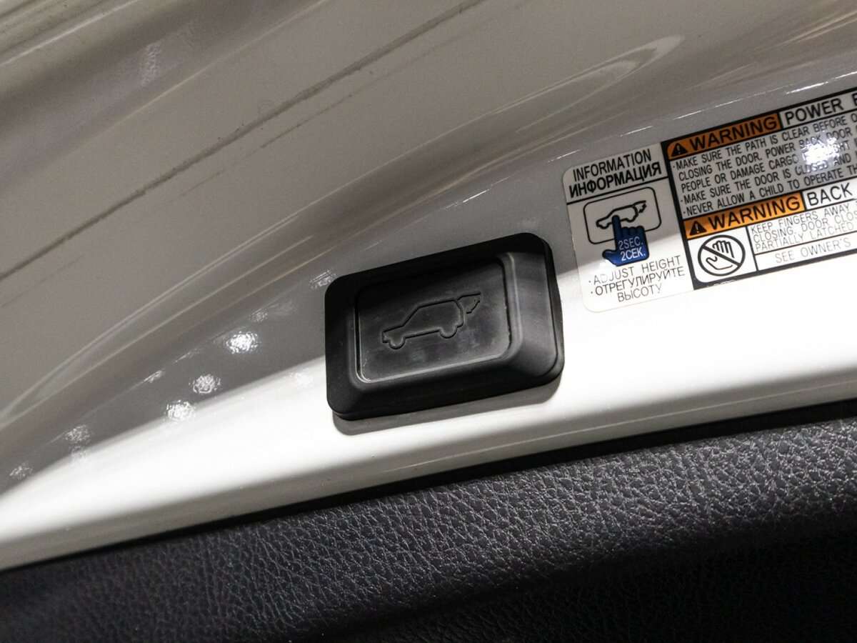 Toyota RAV4 2018 года с пробегом. Фото: #15