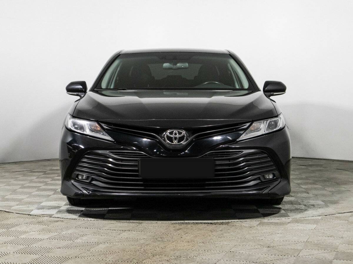 Toyota Camry 2018 года с пробегом. Фото: #1