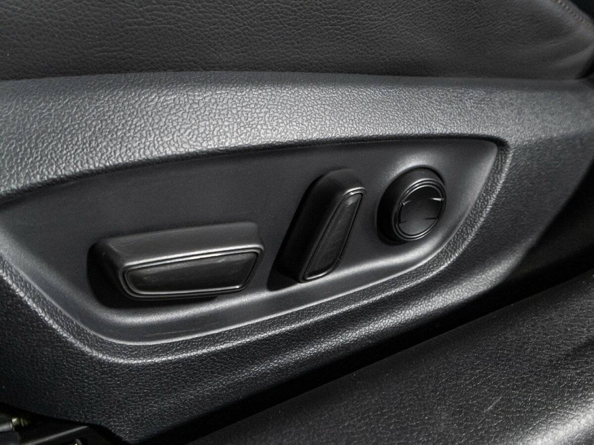 Toyota Camry 2018 года с пробегом. Фото: #17