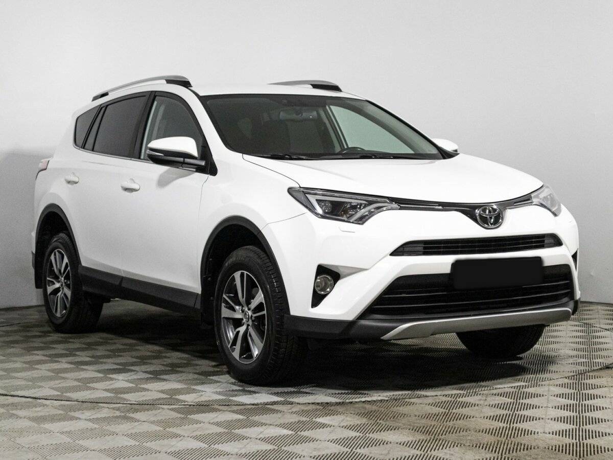 Toyota RAV4 2019 года с пробегом. Фото: #2