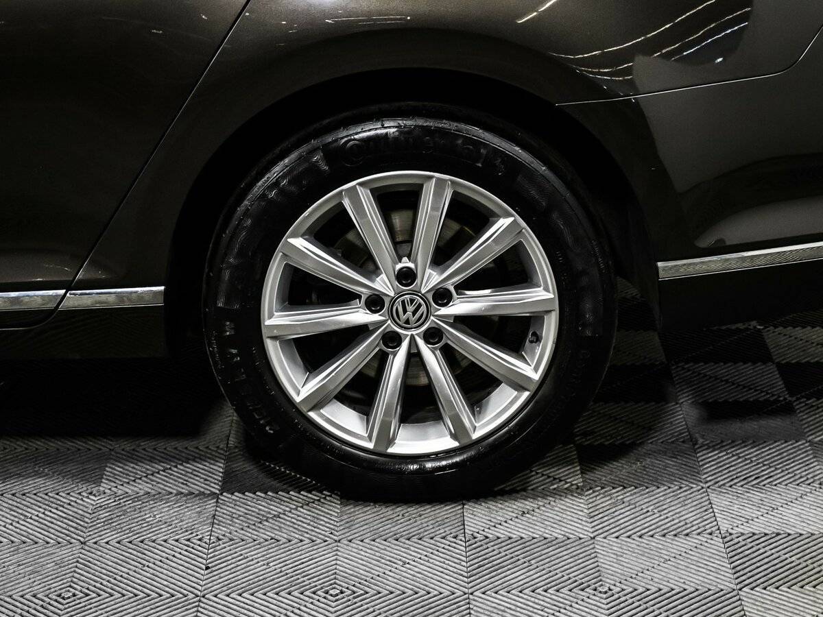 Volkswagen Passat 2017 года с пробегом. Фото: #13
