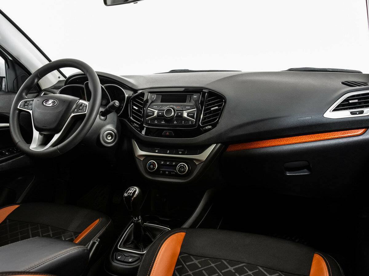 Б/У Лада (ВАЗ) Веста 2018 года. Фото: #6