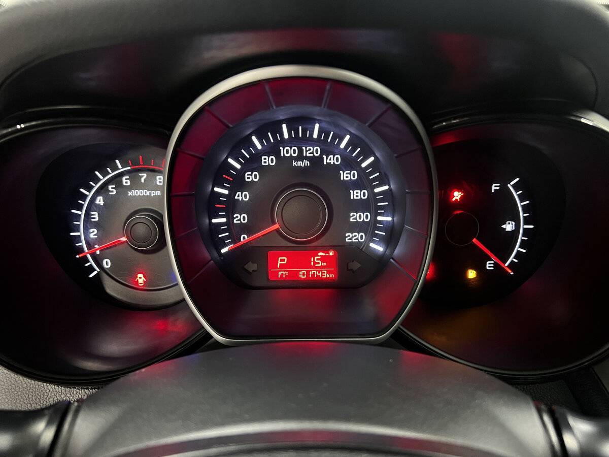 Б/У Киа Рио 2015 года. Фото: #12