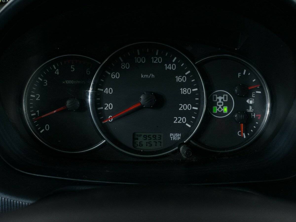 Б/У Митсубиши Паджеро Спорт 2012 года. Фото: #12