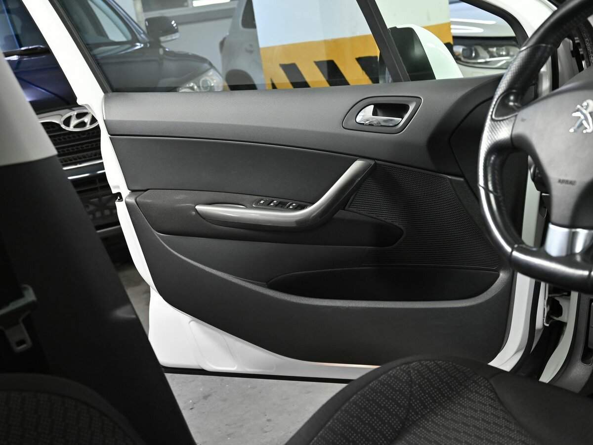 Б/У Пежо 308 2012 года. Фото: #5