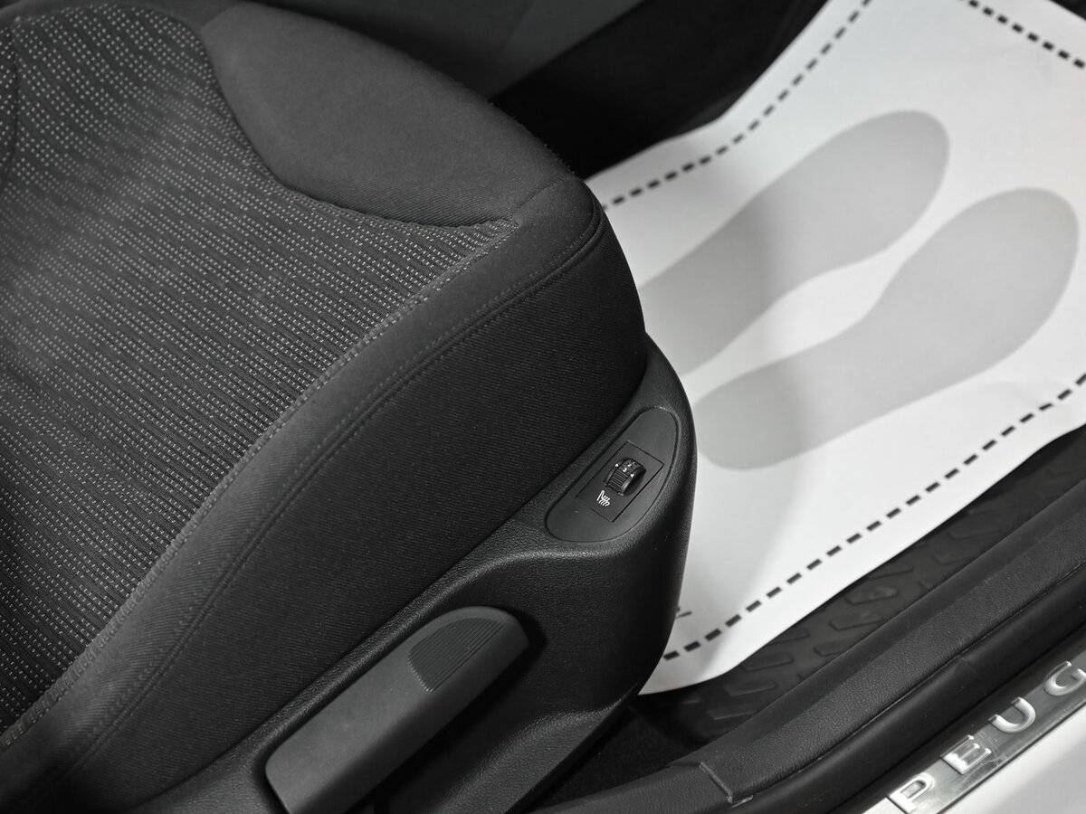 Б/У Пежо 308 2012 года. Фото: #12