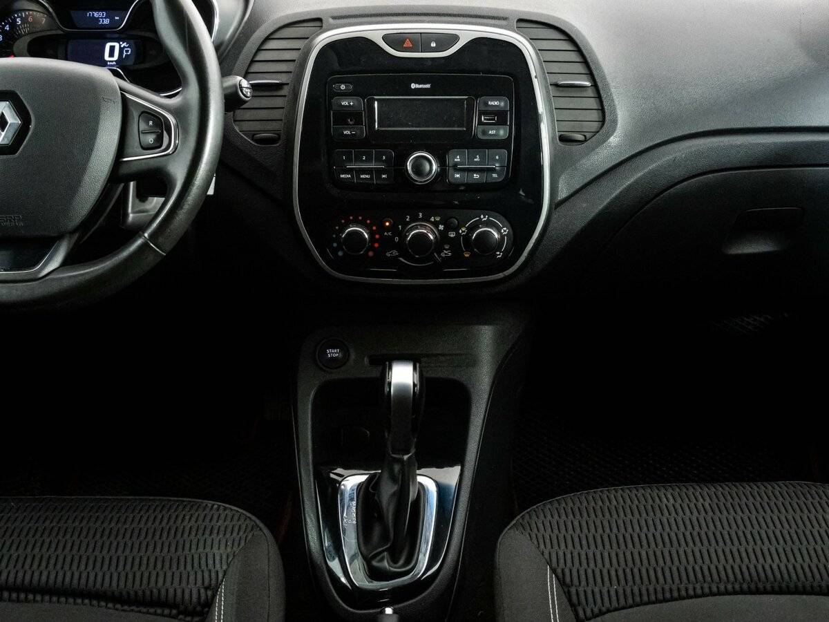 Б/У Рено Каптюр 2017 года. Фото: #12