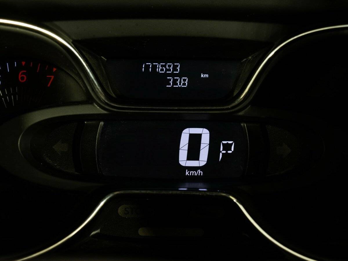 Б/У Рено Каптюр 2017 года. Фото: #15