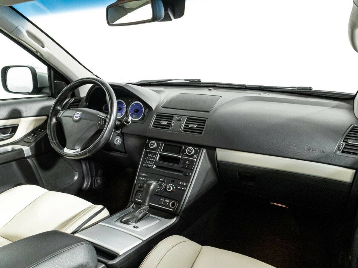 Б/У Вольво ИксЦ90 2013 года. Фото: #8