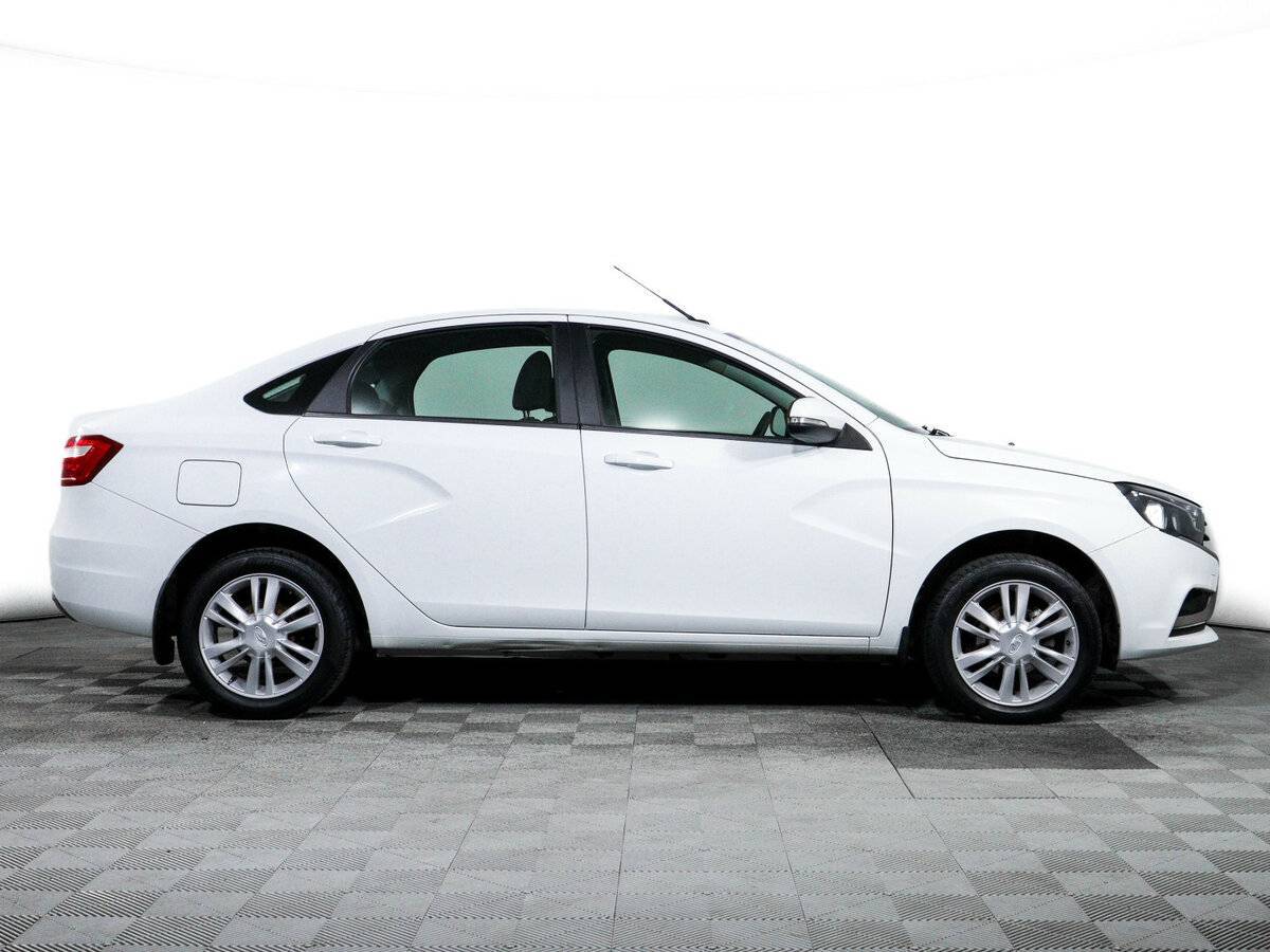 Б/У Лада (ВАЗ) Веста 2018 года. Фото: #3