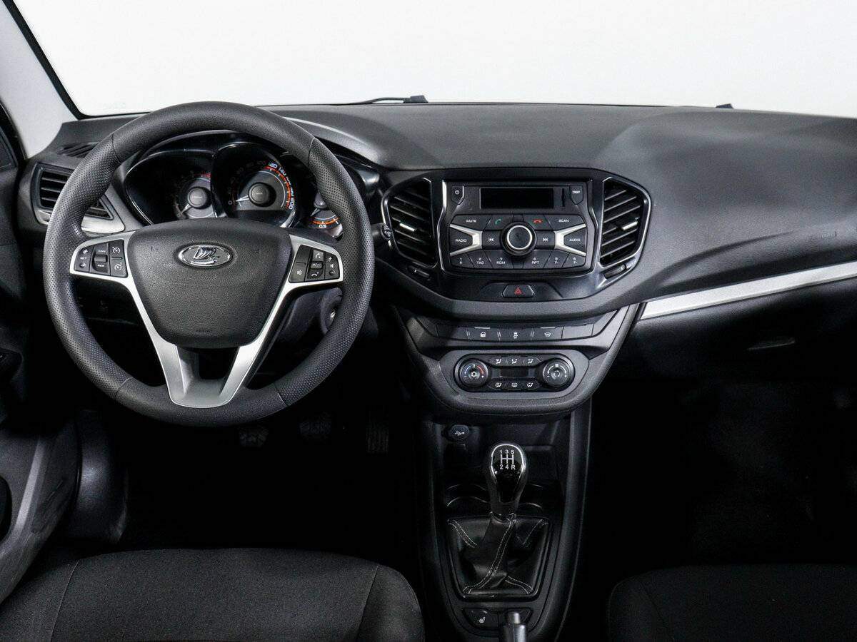 Б/У Лада (ВАЗ) Веста 2018 года. Фото: #8