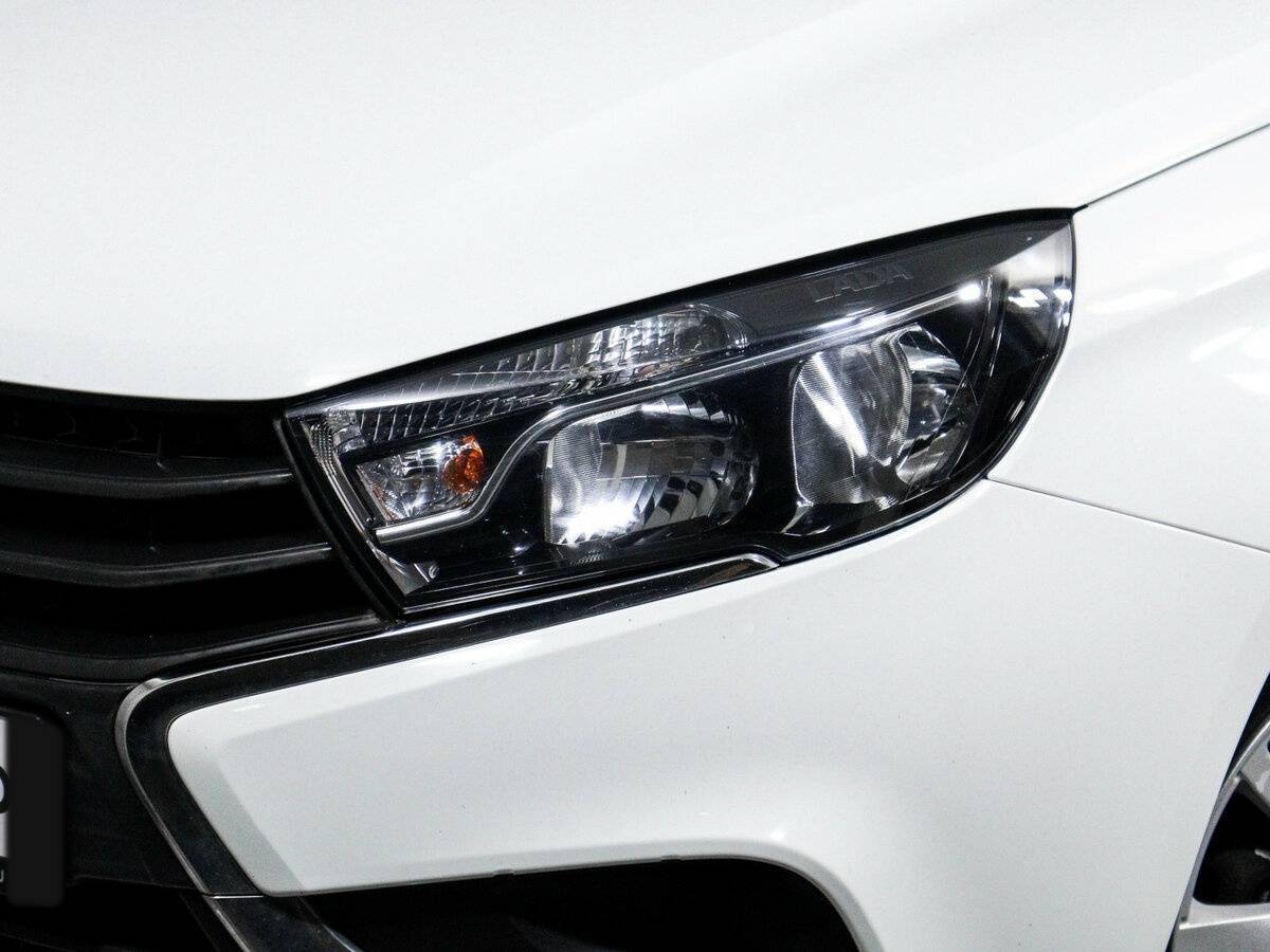 Б/У Лада (ВАЗ) Веста 2018 года. Фото: #11