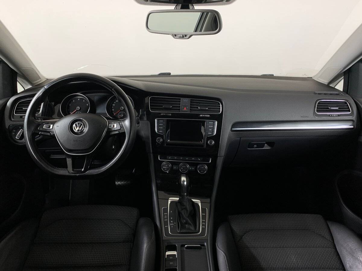 Б/У Фольксваген Гольф 2013 года. Фото: #11