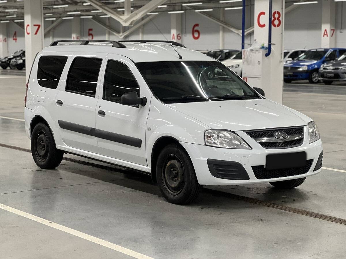 Б/У Лада (ВАЗ) Ларгус 2017 года. Фото: #2