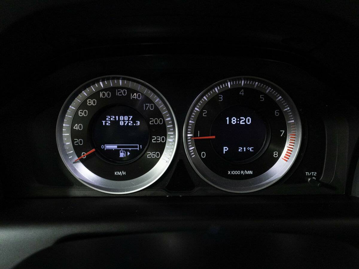 Б/У Вольво ИксЦ60 2012 года. Фото: #11