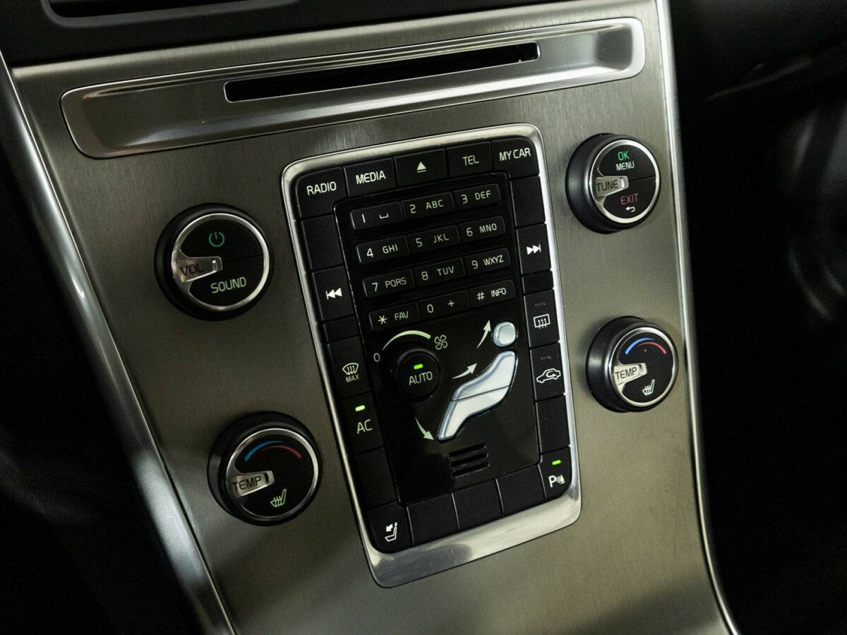 Б/У Вольво ИксЦ60 2012 года. Фото: #18