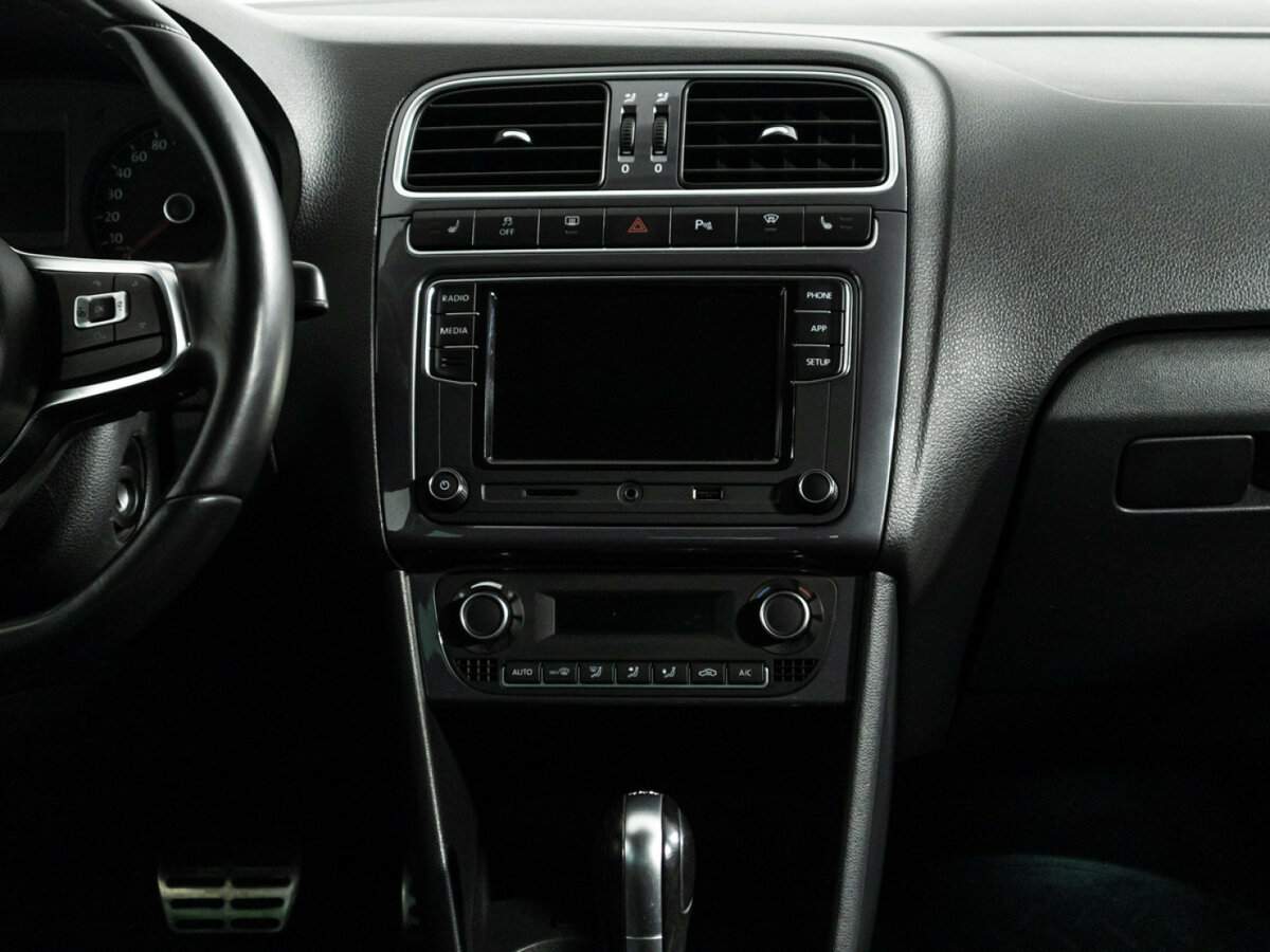 Б/У Фольксваген Поло 2018 года. Фото: #13