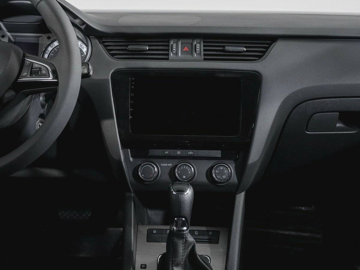 Skoda Octavia 2023 года с пробегом. Фото: #9