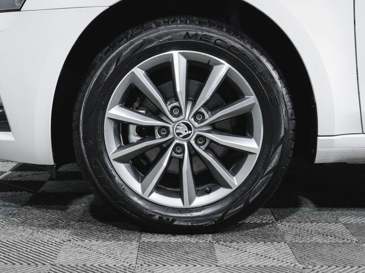 Skoda Octavia 2023 года с пробегом. Фото: #11